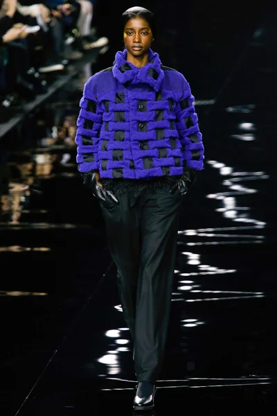 Look 12